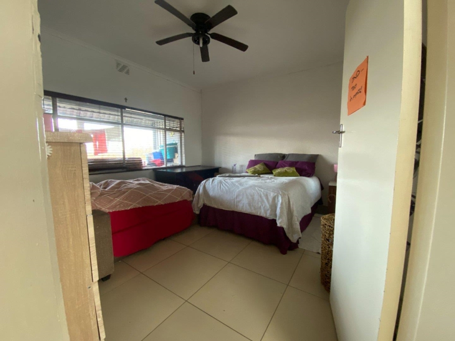 2 Bedroom Property for Sale in Oakdale Western Cape